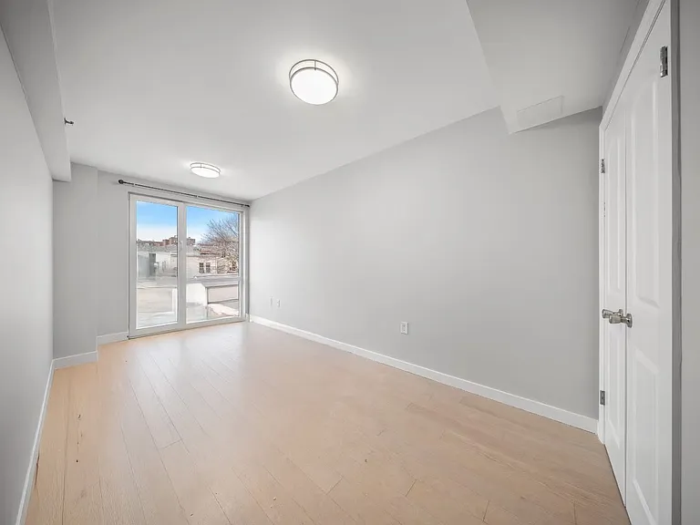 70-09 45th Ave #3D — Photo 4