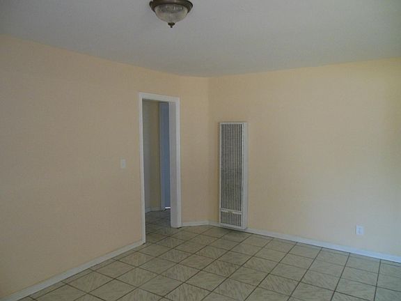 4th image of 11719 Newgate Ave