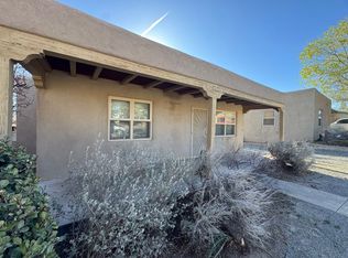 1142 Vassar Dr NE, Albuquerque, NM 87106