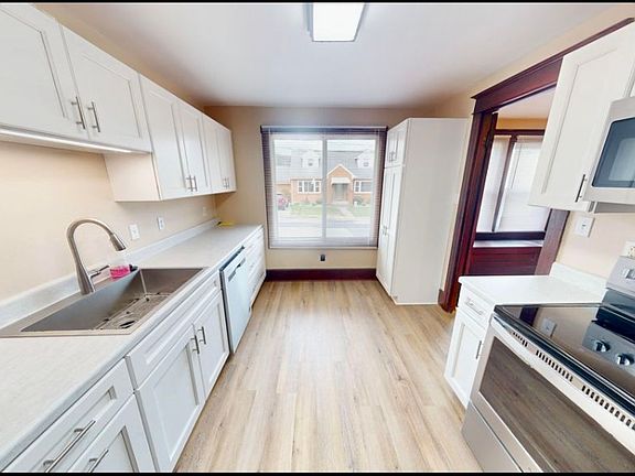 5th image of 1115 Penn St