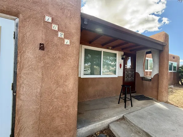 1621 Ben Hur Dr, Santa Fe, NM 87501