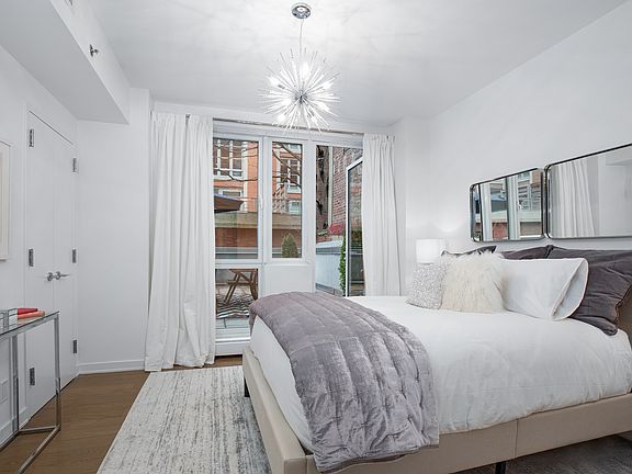 5th image of 22 Renwick St #2B
