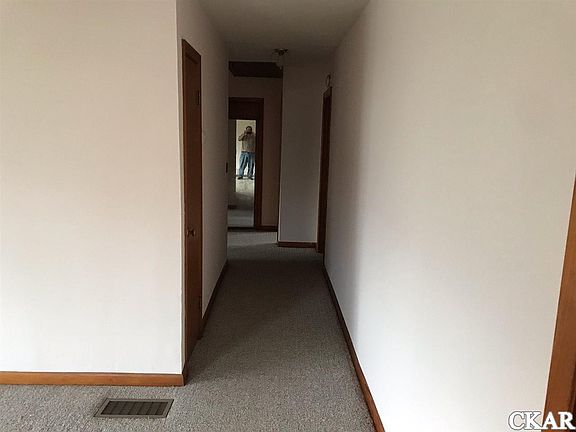 3rd image of 151 Lausman Ave