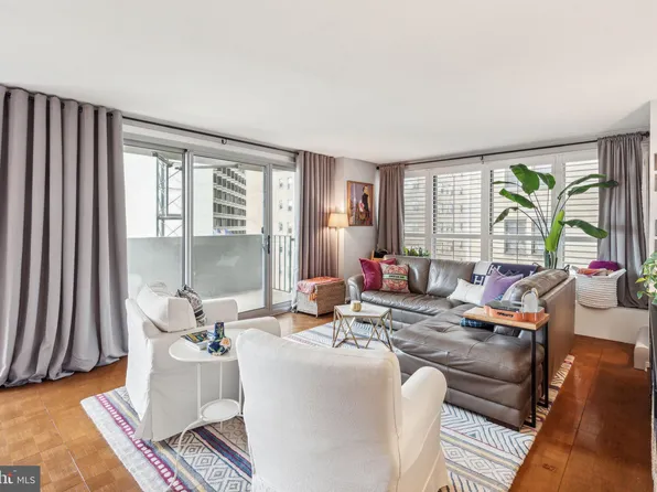 224 W Rittenhouse Square #816, Philadelphia, PA 19103