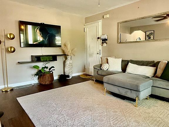 5th image of 20403 36th Avenue #397