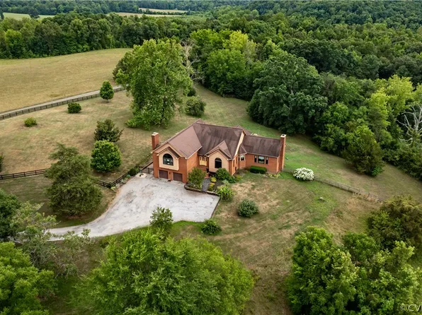 9776 Five Forks Rd, Farmville, VA 23901