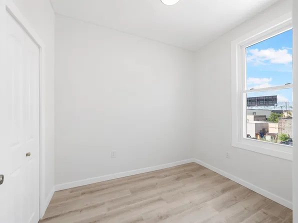 600 67th Street image 10 of 13