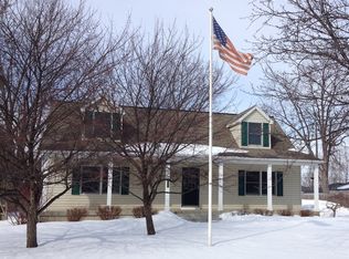 4454 Carl Dr, Maumee, OH 43537