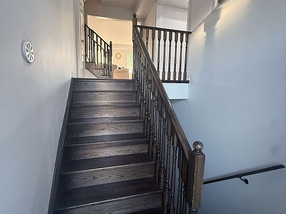 3rd image of 54 Chesterwood Cres