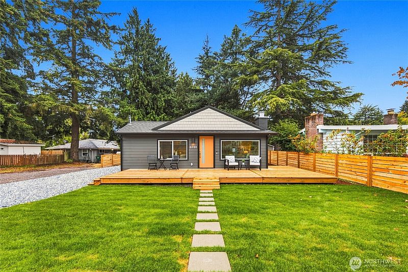 2nd image of 3701 SW 105th Street
