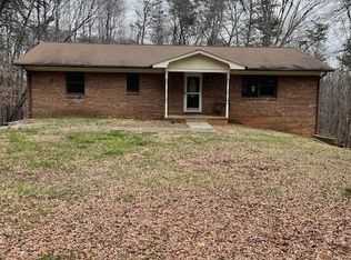 2140 Morning Star Ln, Winston Salem, NC 27107