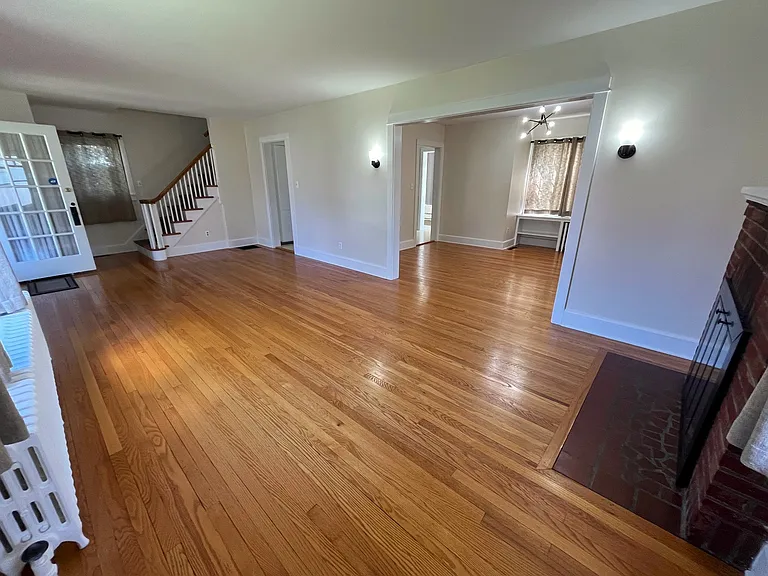 201 N American Ave — Photo 8