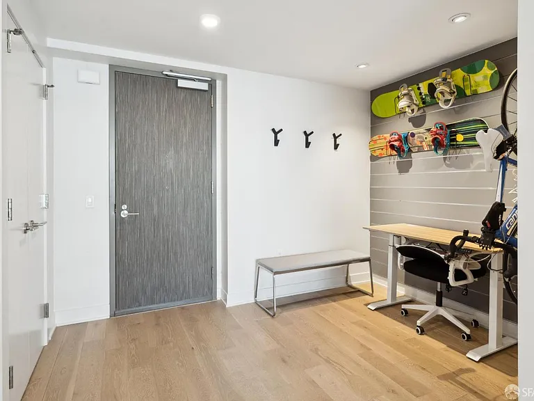 201 Folsom St #33D — Photo 24