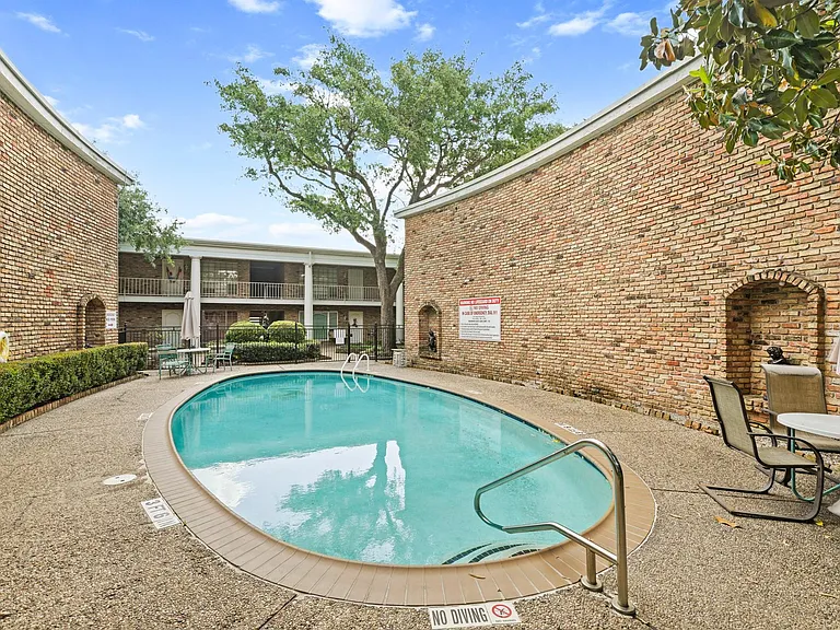 2201 Fountain View Dr #25 — Photo 11