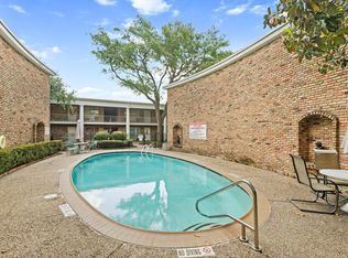 2201 Fountain View Dr APT 25, Houston, TX 77057