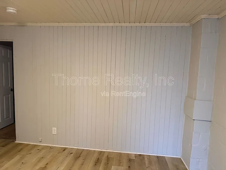 1504 Coleman St SE #B — Photo 3