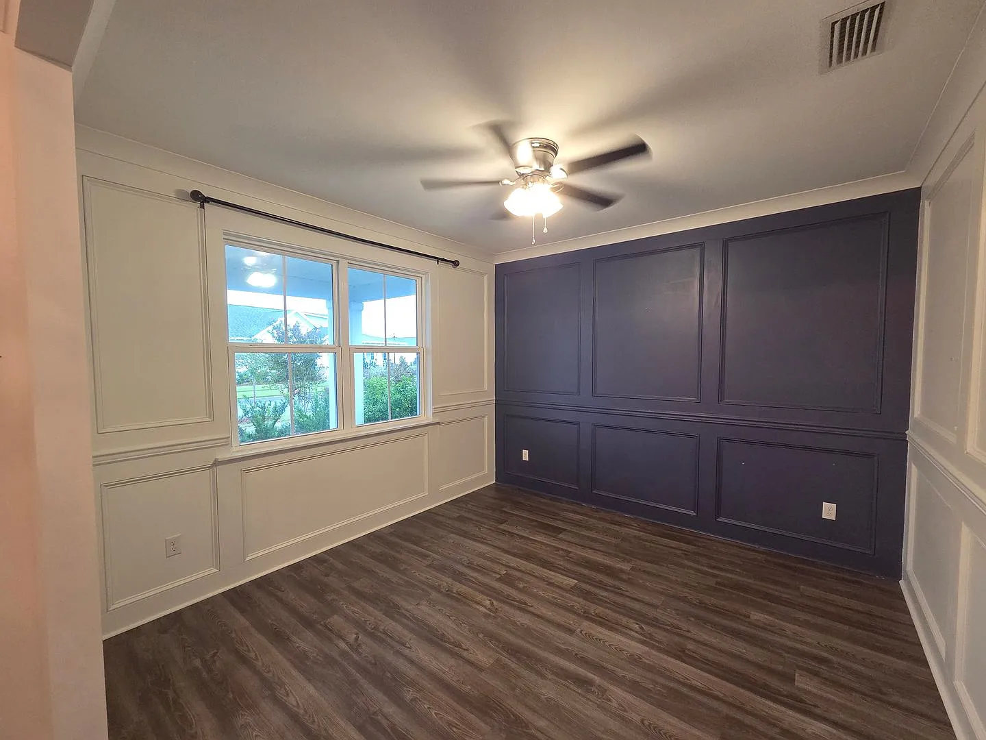 Beautiful Home in the Coveted & Amenity Rich "Sweet Bay" Community! *1/2 Off Security Deposit for... — Photo 2