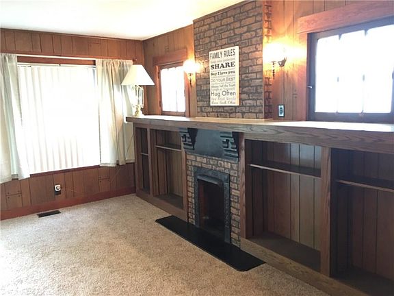 3rd image of 2421 Oneida Dr