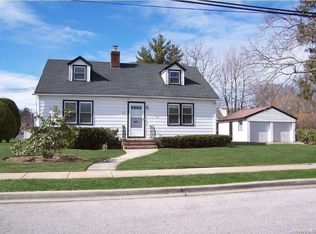 115 Grenada Ave, Roosevelt, NY 11575