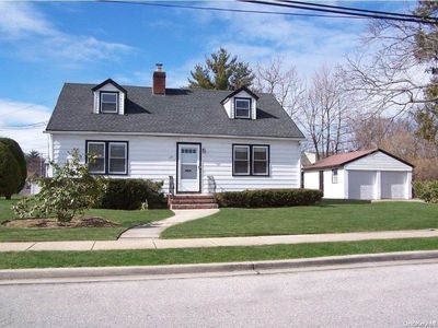 115 Grenada Avenue, Roosevelt, NY, 11575