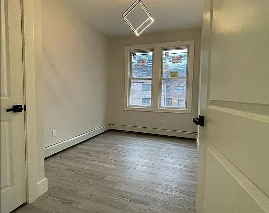 5th image of 30 Dales Ave #2