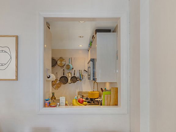 5th image of 140 7th Ave APT 6H