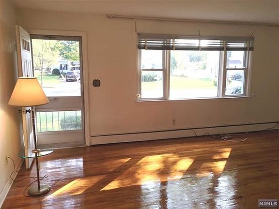 3rd image of 120 Hirschfield Pl