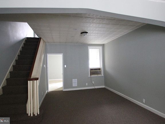 2nd image of 6714 Vandike St