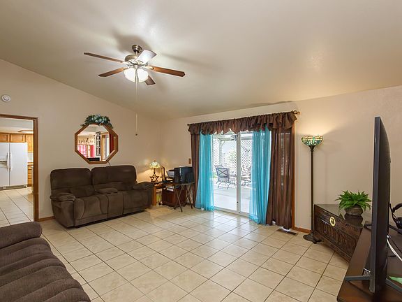 5th image of 411 Westwind Cir