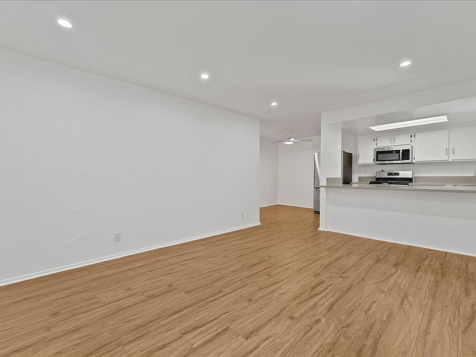 1st image of 631 E Elk Ave APT 2