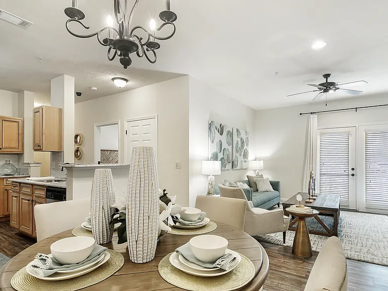Charleston Apartment Homes — Photo 9