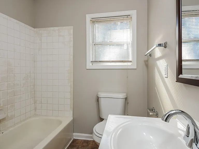 5734 Amalfi Way — Photo 17