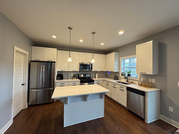 5th image of 16053 River Ridge Trl