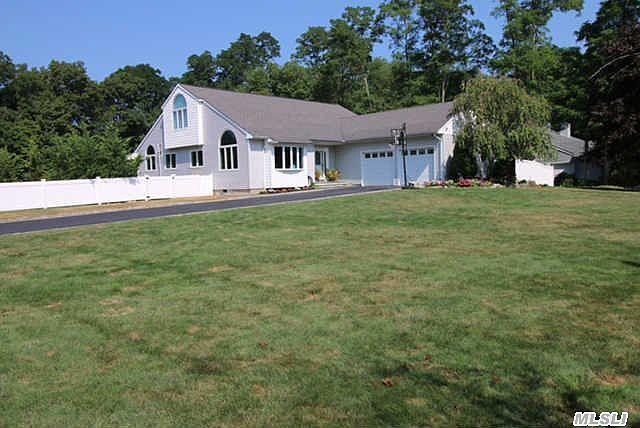1st image of 19 Elderwood Dr