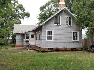 924 Highland Ct, Downers Grove, IL 60515