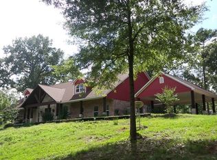 372 Graves Ln, Timpson, TX 75975