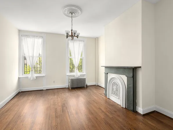 70 Jefferson St, Brooklyn, NY 11206
