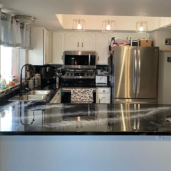 1st image of 1219 W Alamo Dr