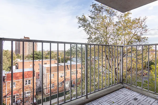 Rented by Modern Spaces | media 4