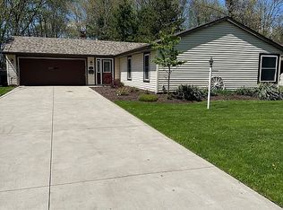 6868 Middlebrook Blvd, Middleburg Heights, OH 44130