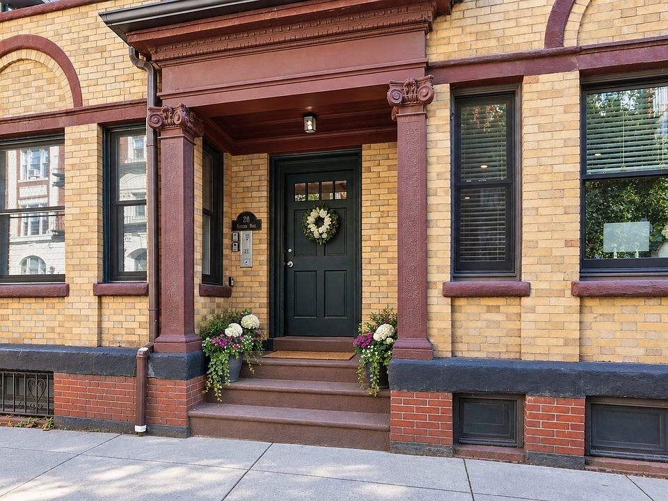 1st image of 28 Edgerly Rd APT 2