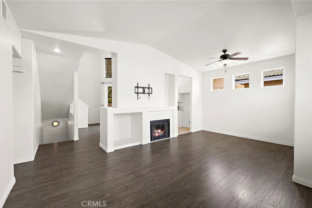 3 bed, 1363 sqft, $3,600 — Photo 4