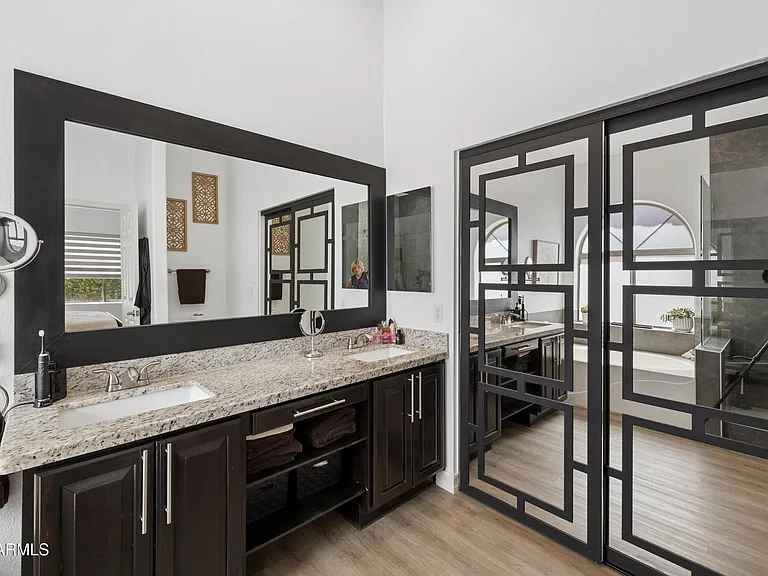 9647 E Ludlow Dr — Photo 20