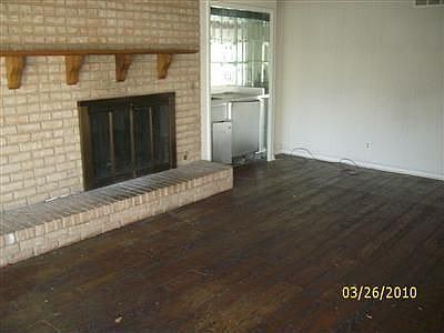 2nd image of 180 Folsom Dr