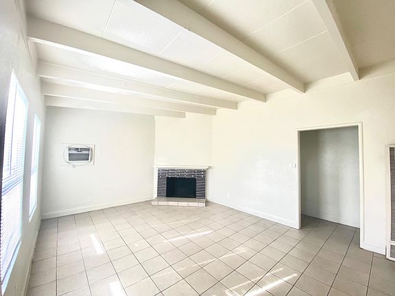 4th image of 23 Lowe St
