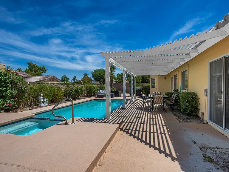 44210 Mariposa Ct — Photo 1