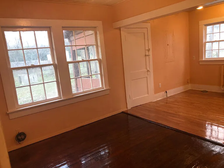 519 NW C St #519 NW C — Photo 3