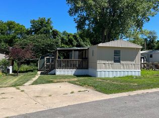 28 Lilac Ln, Belton, MO 64012