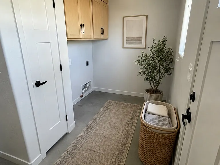 1048 Whipple St — Photo 22