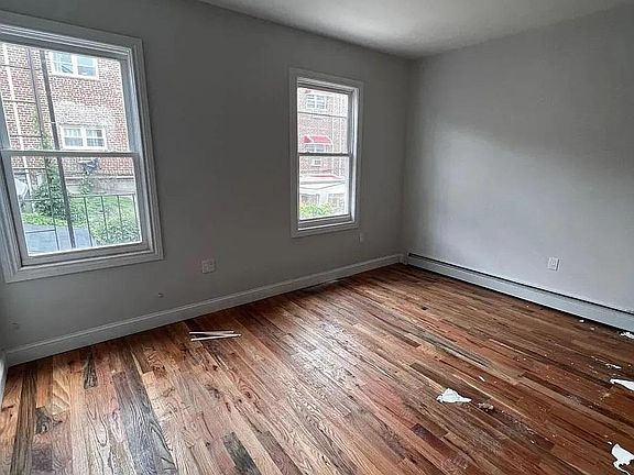 5th image of 4323 Edson Ave